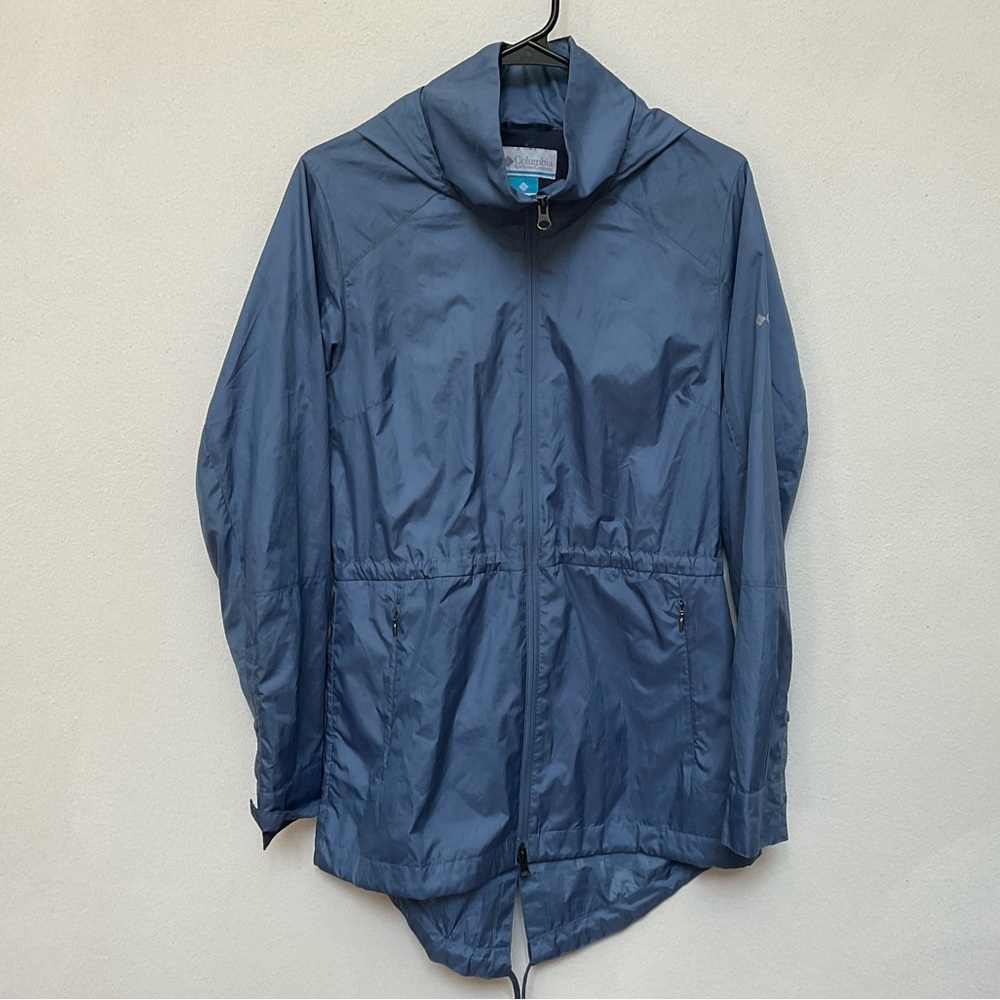 Columbia Light Blue Full Zip Adjustable Rain Jacket Size Small Zippered Pockets